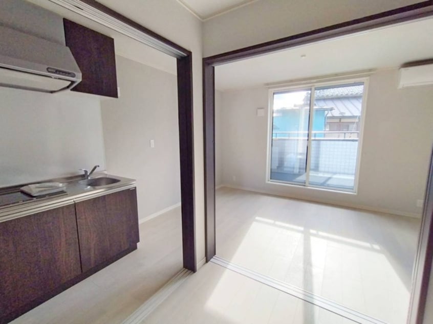 居室 リアーレ市名坂