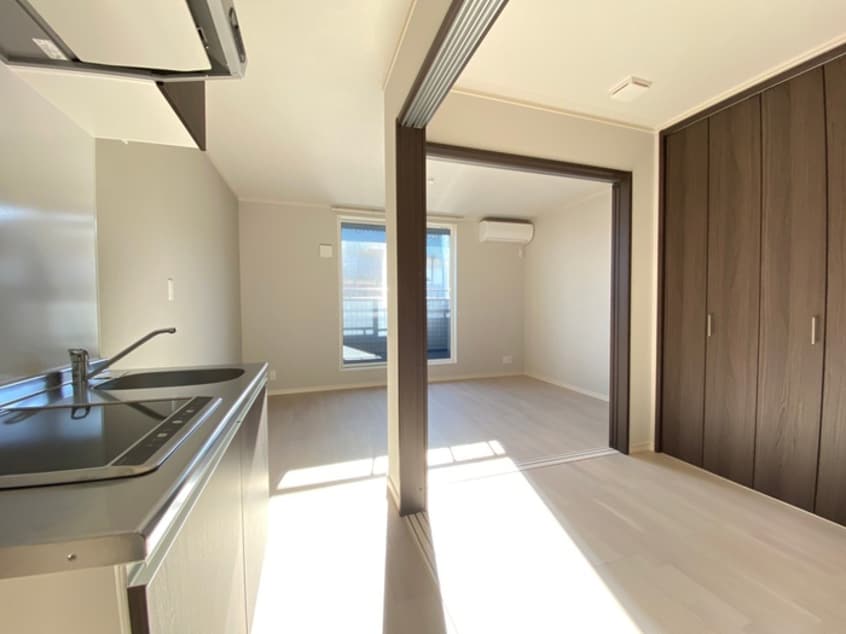 居室 リアーレ市名坂