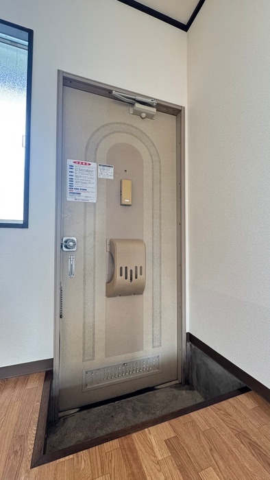 玄関 メゾンコスモ