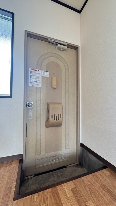 玄関 メゾンコスモ