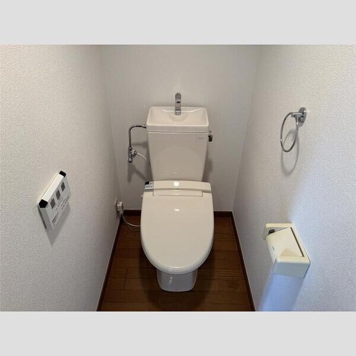 トイレ トロワフレール