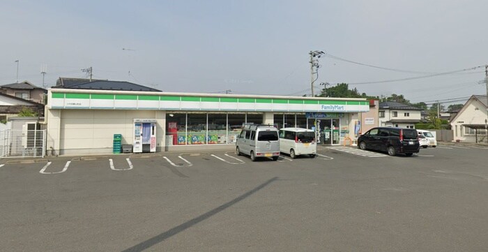 ファミリーマート小牛田素山町店(コンビニ)まで100m パルテール素山