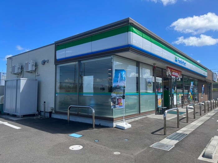 ファミリーマート宮城大和杜のまち店(コンビニ)まで400m オーキッド