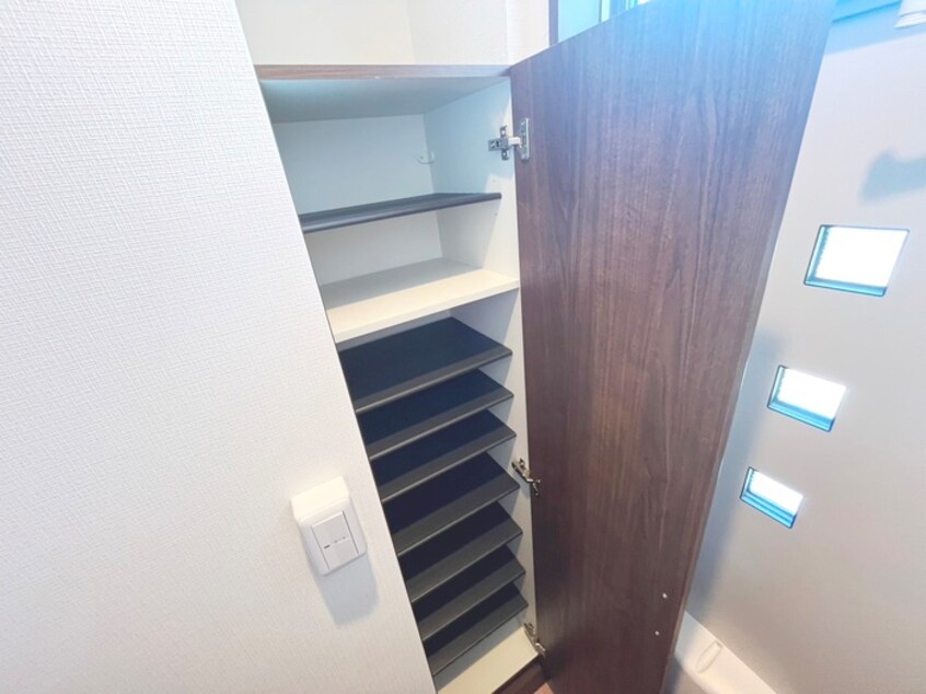 靴箱 ブロッサム遠見塚