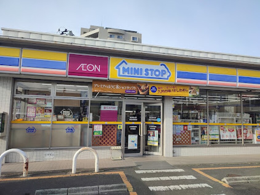 ミニストップ東仙台駅前店(コンビニ)まで400m 東仙台2丁目戸建