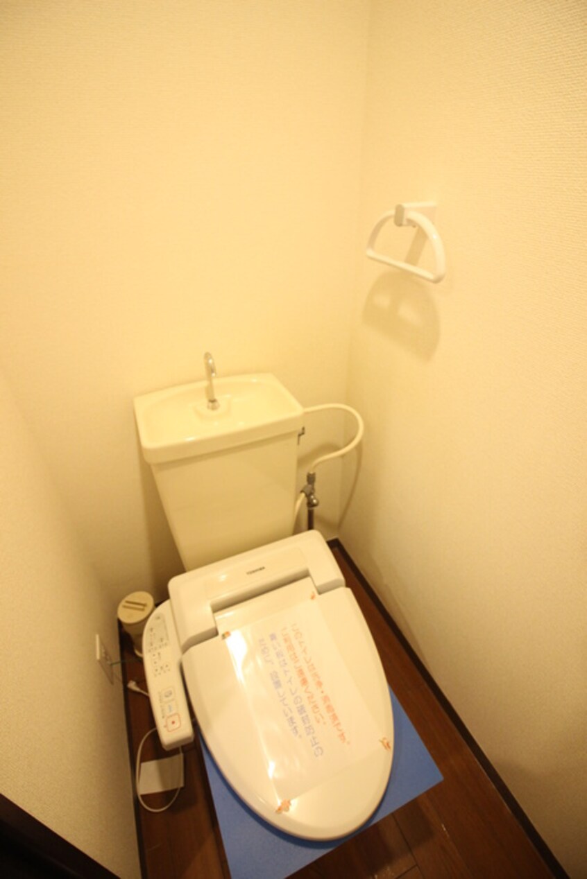 トイレ ｱｸﾃｨﾌﾞﾊﾟﾚｽ百合ヶ丘B-7