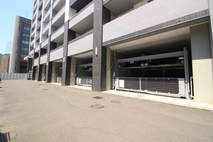 駐車場 ドゥーエ仙台イースト