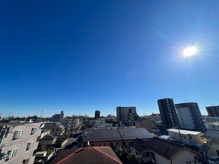 室内からの展望 ロイヤルヒルズ銀杏町Ⅱ