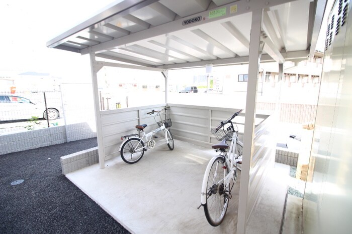 駐輪場 シュラインサイドハウス