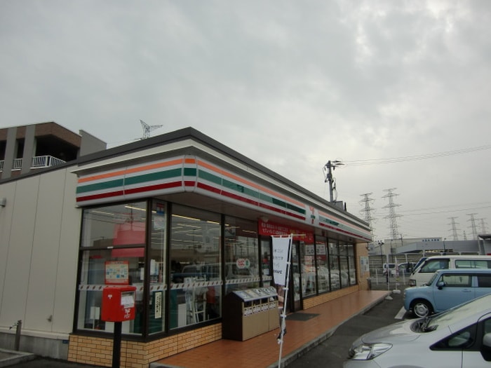 セブンイレブン多賀城町前店(コンビニ)まで200m リヴェール
