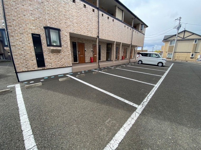 駐車場 プリムヴェールⅡ