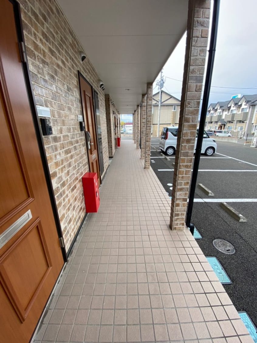 エントランス部分 プリムヴェールⅡ