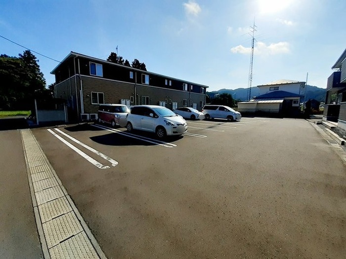 駐車場 ストロベリーハウスⅠ