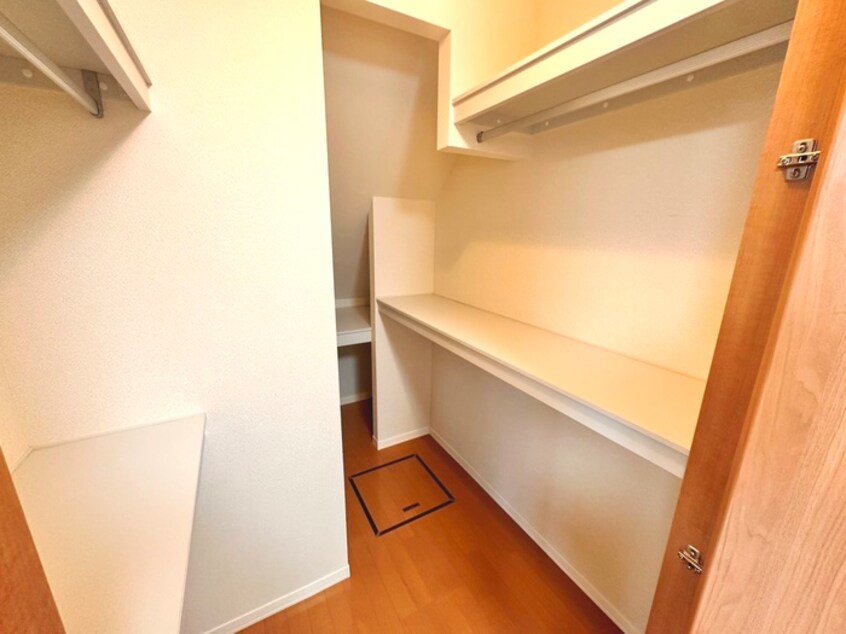 収納 ブランドール銀杏町