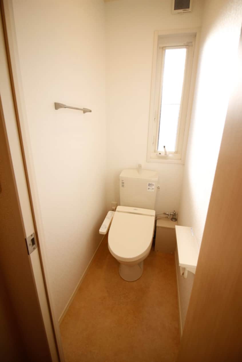 トイレ ＳＫＲハイツⅢ