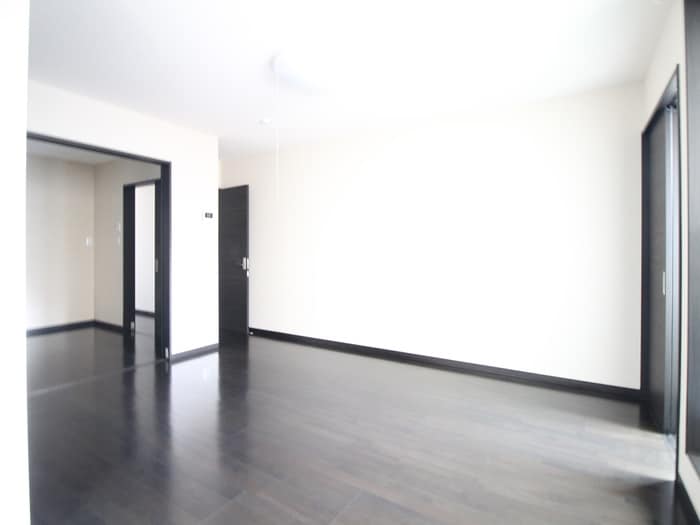 居室 ＭＯＭＯ　ＫＡＭＩＳＵＧＩ