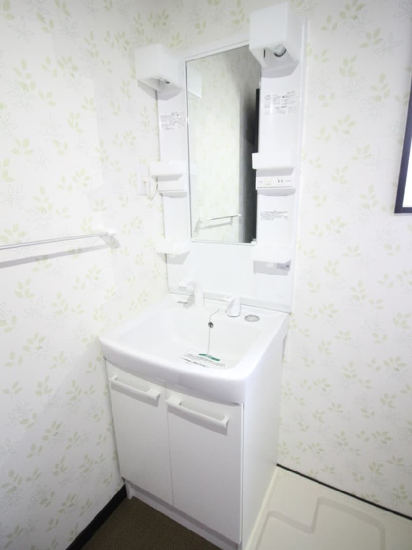 洗面 ＭＯＭＯ　ＫＡＭＩＳＵＧＩ