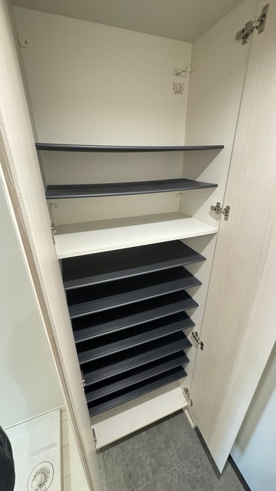 靴箱 ＡＩＲＬＩＸ国際センター