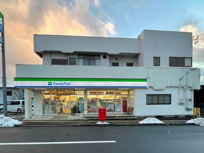 ファミリーマート 仙台泉ヶ丘店(コンビニ)まで95m メリディアン泉ヶ丘