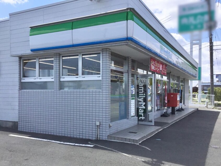 ファミリーマート若林中倉店(コンビニ)まで190m kankuro中倉