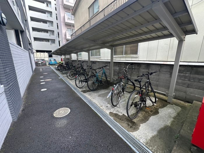 駐輪場 シェルグランデ土樋
