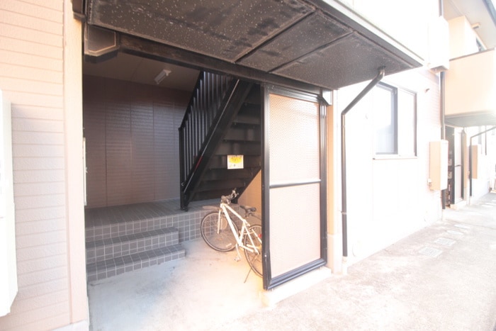 エントランス部分 ロイヤルビレッジＹｓⅤ