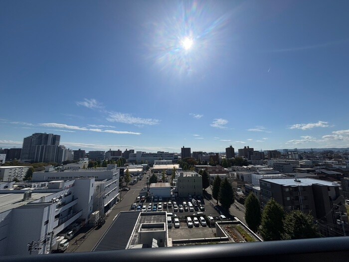 室内からの展望 ﾙｱｰﾅ･ｴｰﾙ･ﾚｼﾞﾃﾞﾝｽ卸町