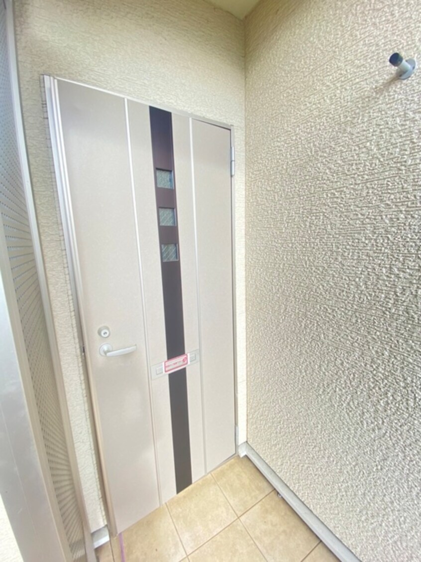 玄関 ウエストスワンプB