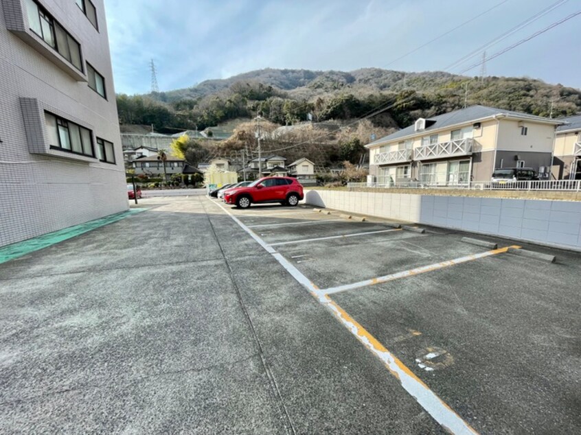 駐車場 ハイタウン堀田