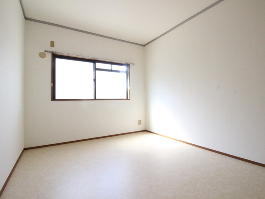 居室 カルチェ堀田