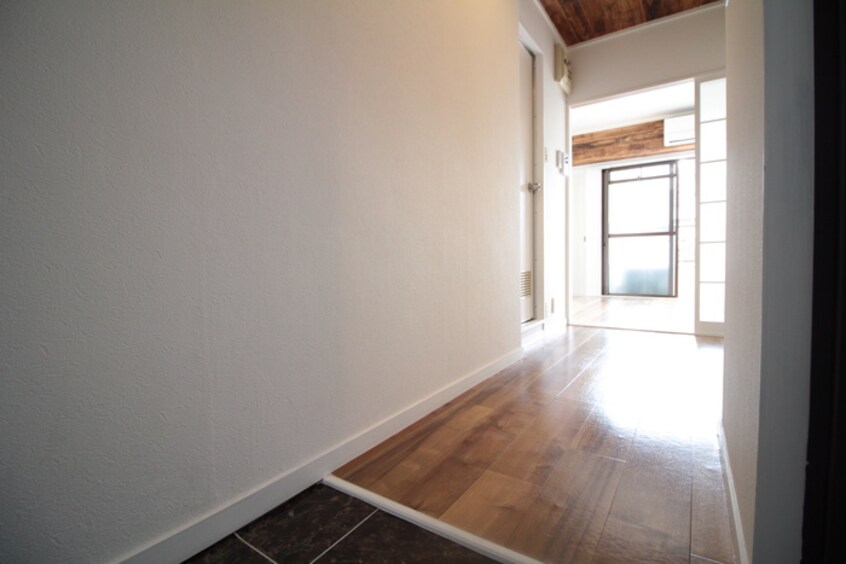 玄関 Ｔｉａｒａ白島