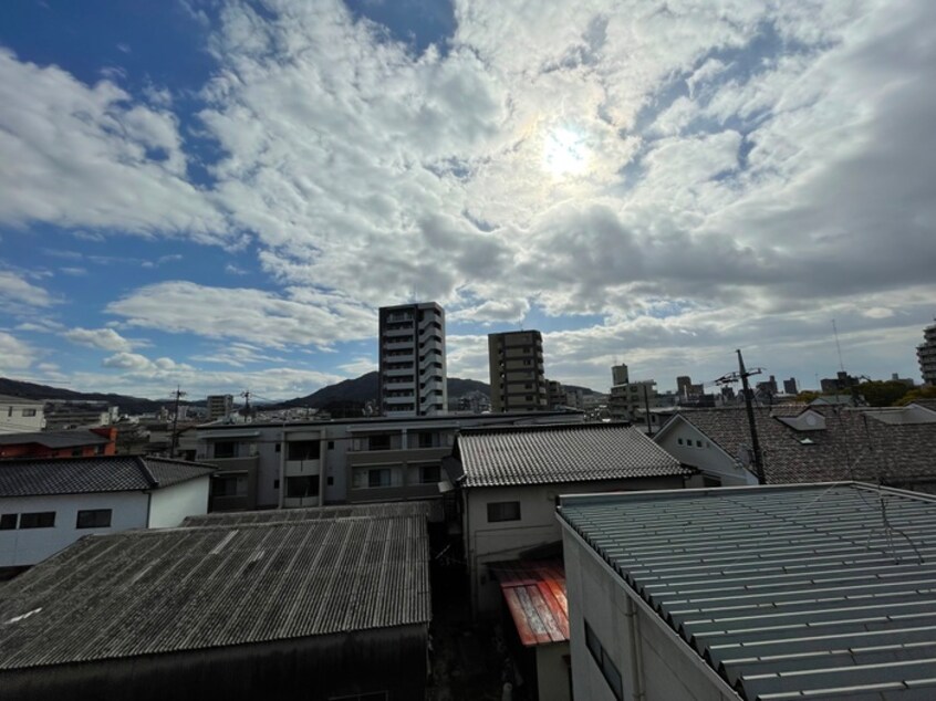 室内からの展望 マ－キュリ－シティ－壱番館