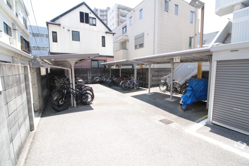 駐輪場 WAKO Ile BLanche
