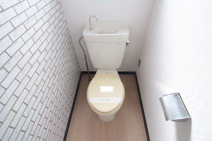 トイレ メゾン江波東