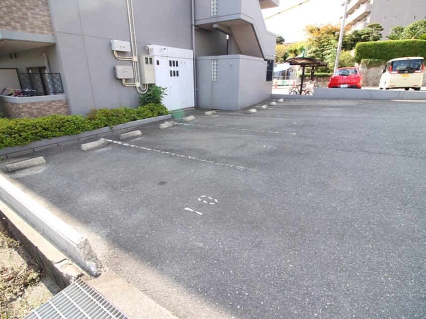 駐車場 クレ－ル光が丘