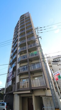 ﾗﾙｳｪﾝﾃﾞｨ縮景園前ｳｴｽﾄ(1103)