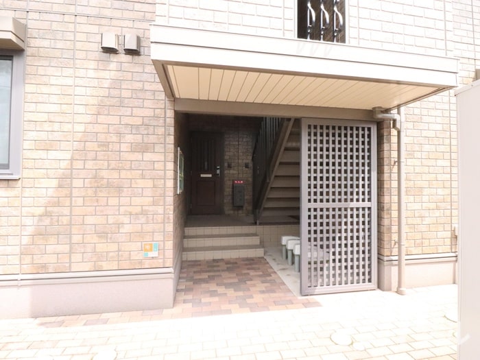 エントランス部分 リヴェ－ルアン