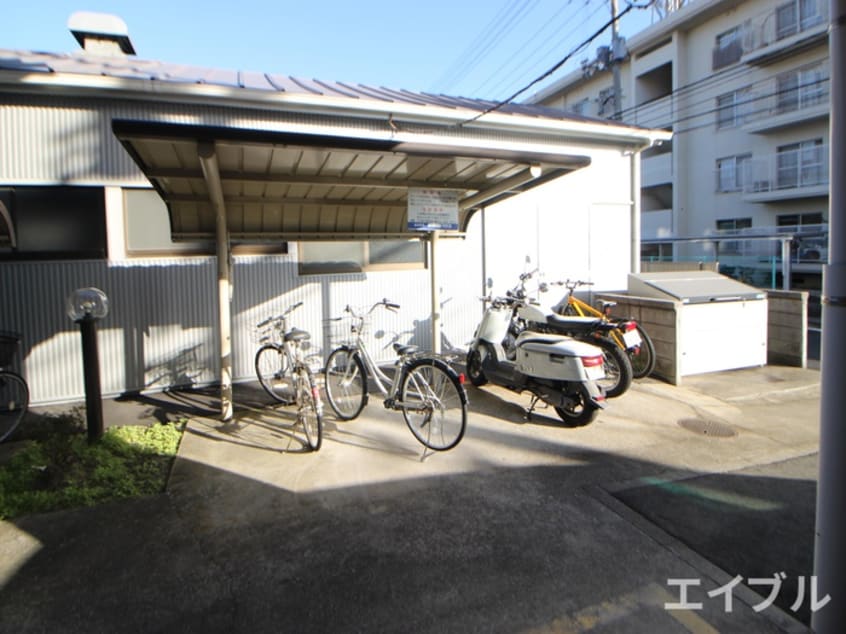 駐輪場 パティシエ－ル吉川Ⅱ