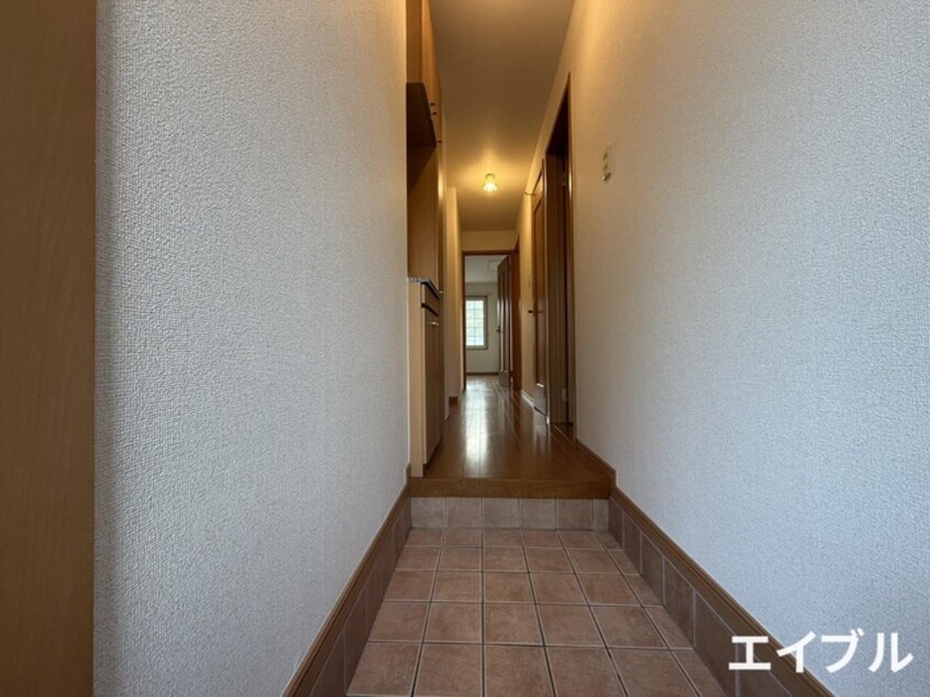 玄関 ＬＵＰＩＮＡＳ