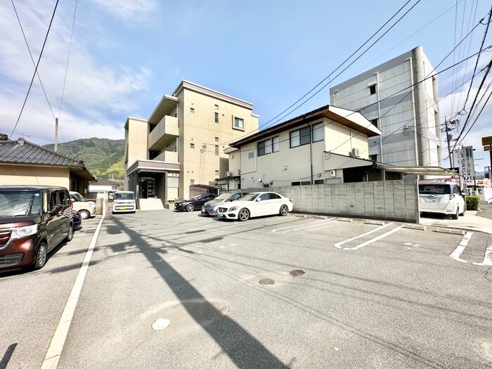 駐車場 ダブルス可部南