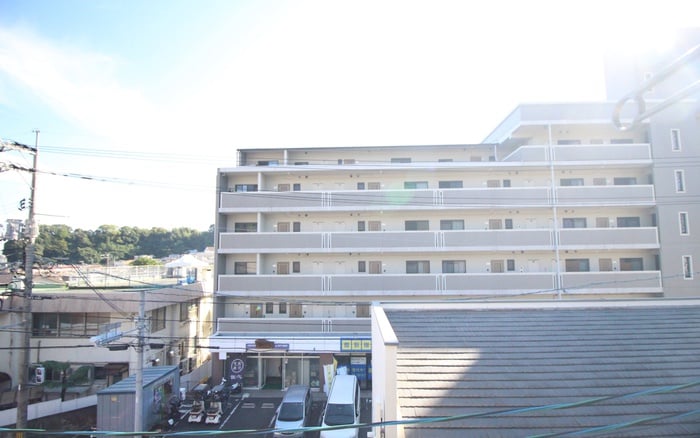 室内からの展望 ＣＯＺＹ　ＣＯＵＲＴ　Ｂ