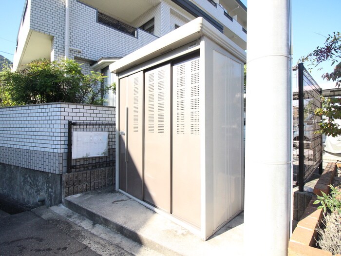 建物設備 シャン・ド・フルール