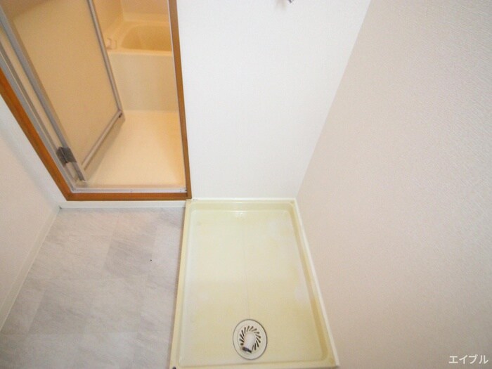 洗濯機置場 ヴェルテ皆賀