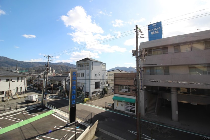 室内からの展望 マルベリーヒルズ