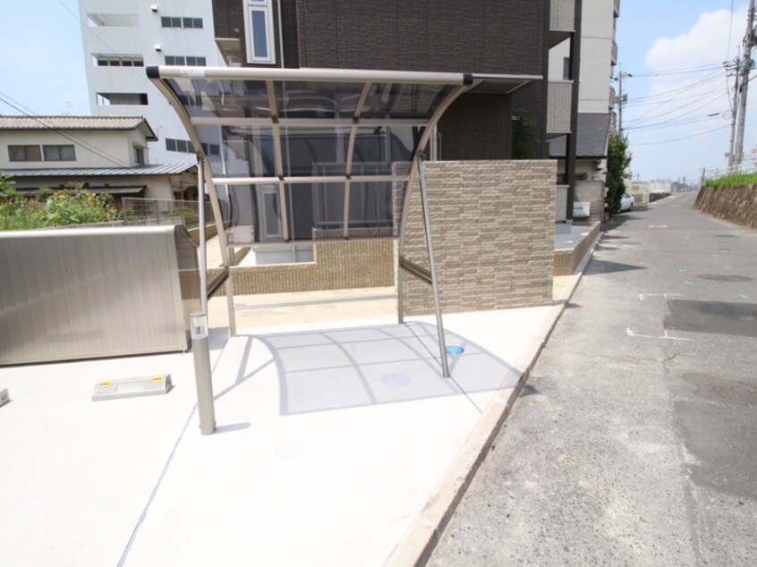 駐輪場 サフェスタ窪町