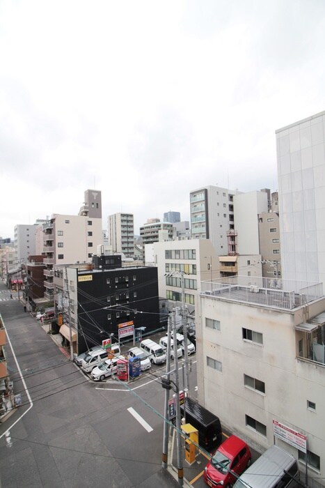 室内からの展望 井上薬品ビル