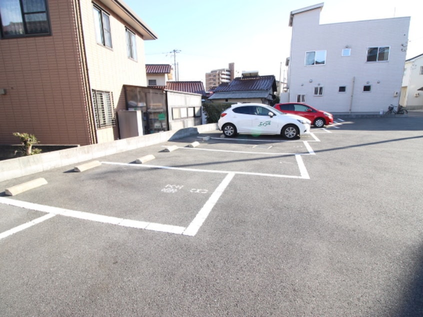 駐車場 クロワ－ル五日市