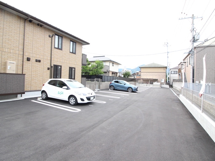 駐車場 メヌエット