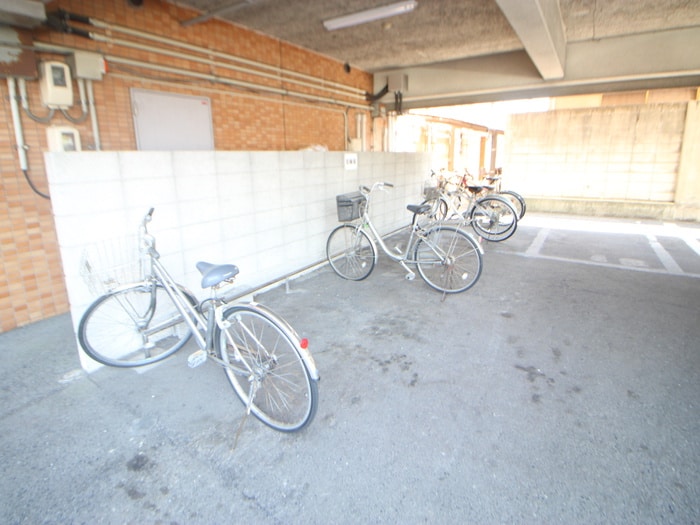 駐輪場 FORWEST千同