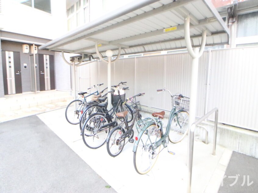 駐輪場 イースト　オーブ